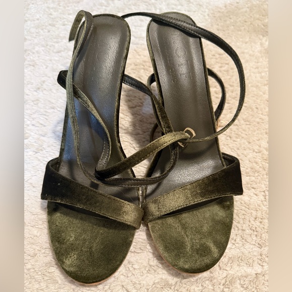 Elegant Olive Green Strappy Women's Sandals - Picture 1 of 4